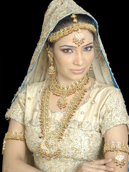 The Indian And Pakistani Clothing And Wedding Dresses 2011 Maze