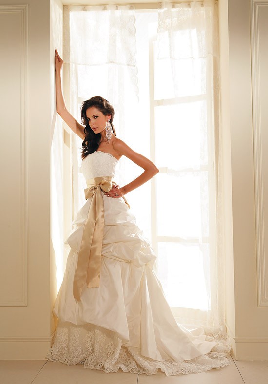 bridesmaid-brides-bridal-dress-6