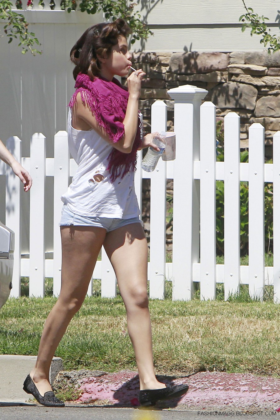 Selena-Gomez-in-in-Los-Angeles-Pictures-3