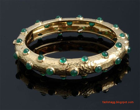 gold-bracelets-bangles-design-pics-gold-diamond-bangles-kangan-design-pictures-gold-bridal-indian-pakistani-bangles-designs-8