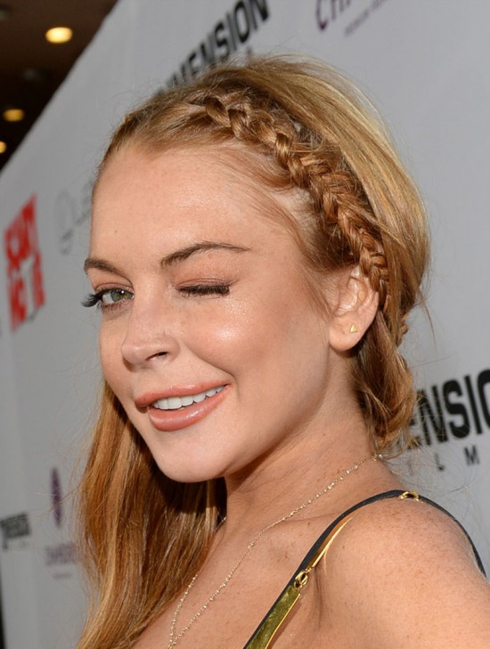 Lindsay-Lohan-at-Scary-Movie-5-Premiere-in-Hollywood-Pictures-Photos-1