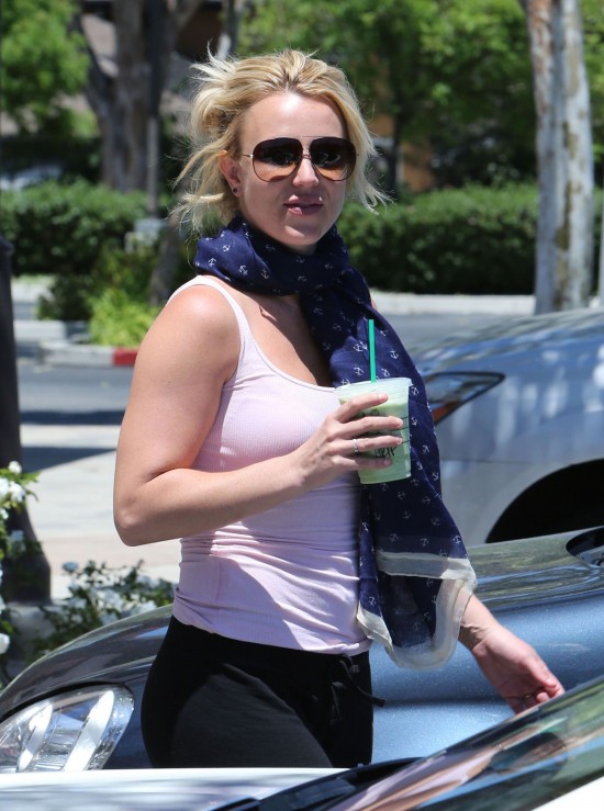 Bitney-Spears-Arrives-at-a-Dance-Rehearsal-Studio-in-Thousand-Oaks-Pictures-1