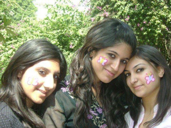 Pakistani-Girls-Wallpapers-HD-HQ-Beautiful-Cute-Pakistani-Girls-Images-Photo-