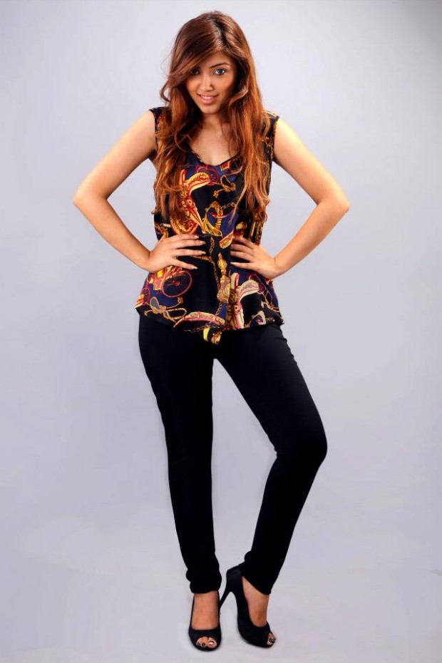 Rumor-Tops-and-T-Shirts-with-Tights-Jeans-Summer-Outfits-Collection-2013-For-Girls-9