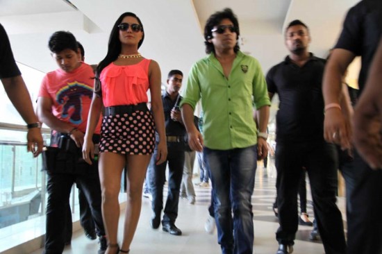 Veena-Malik-Rocks-Kolkata-The-City-Of-Joy-Event-Images-Pictures-3