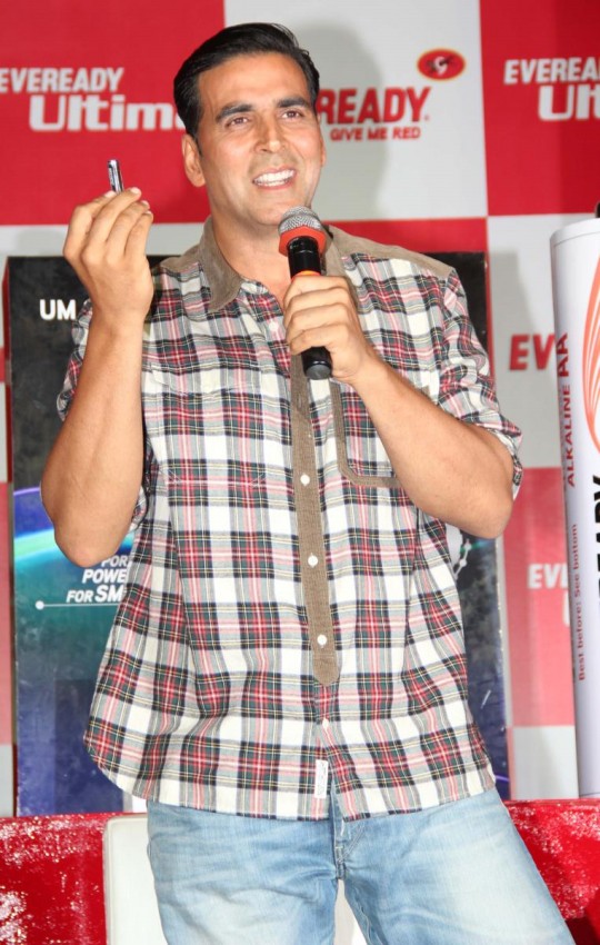 Akshay-Kumar-launches-Eveready-New-products-Gallery-pictures-Images-8