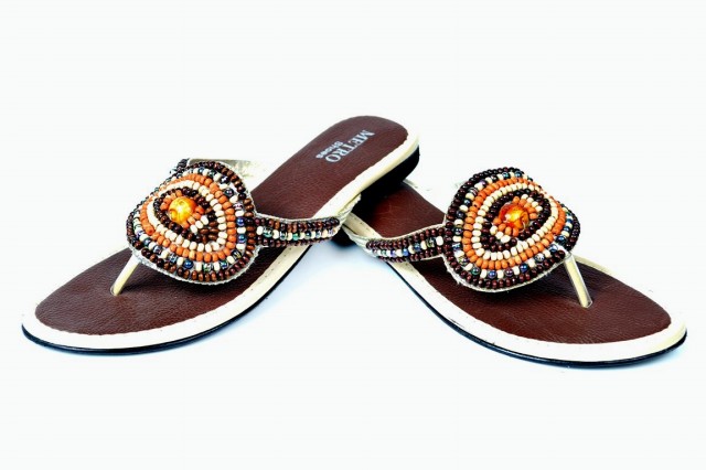 Girls-Womens-Beautiful-Casual-Eid-Flat-Footwear-Collection-2013-by-Metro-Shoes-6