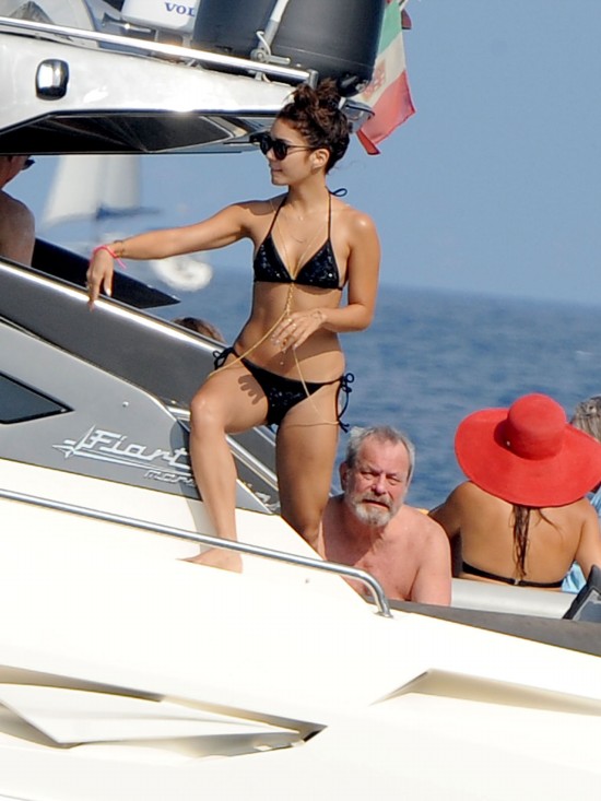 Vanessa-Hudgens-in-Bikini-with-Friends-on-a-Boat-in-Ischia-Photoshoot-Picture-6