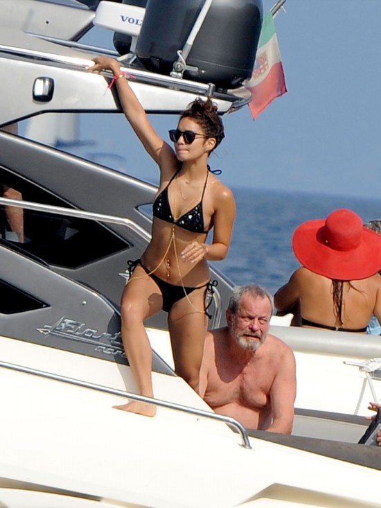 Vanessa-Hudgens-in-Bikini-with-Friends-on-a-Boat-in-Ischia-Photoshoot-Picture-8