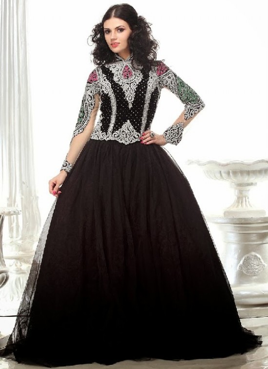 Beautiful-Indian-Brides-Bridal-Gowns-For-Girls-New-Fashion-Dress-2013-5