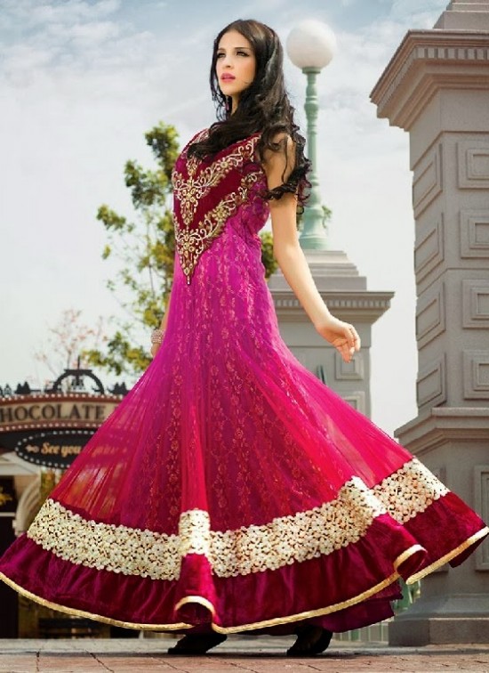 Beautiful-Indian-Brides-Bridal-Gowns-For-Girls-New-Fashion-Dress-2013-6