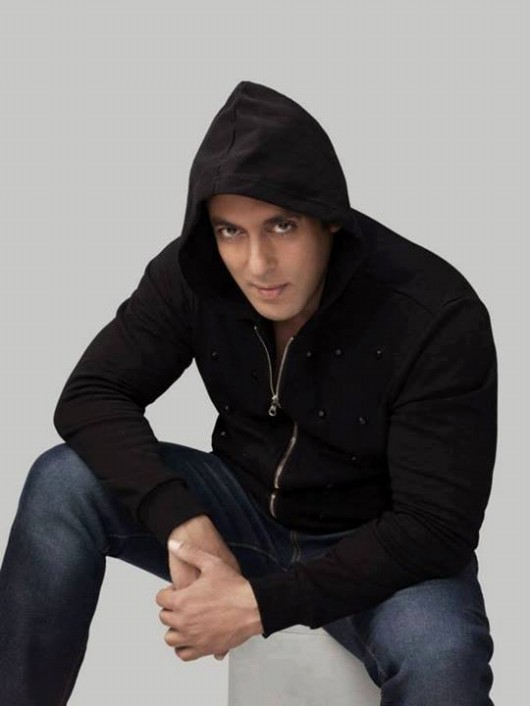 Salman-Khan-Photoshoot-For-Splash-Fashionable-Winter-Clothes-Collection-Mens-Wear-Suits-5