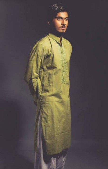 New-Look-Mens-Gents-Wear-Embriodered-Kurtas-Salwar-2013-14-By-Deepak-n-Fahad-7