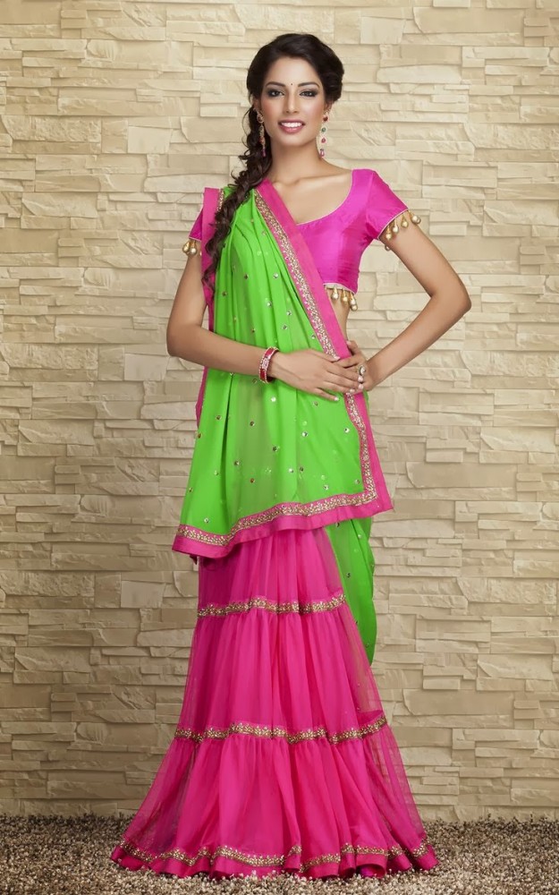Indian-Designers-Beautiful-Bridal-Wedding-Saree-dress-Design-New-Fashionable-Sari-for-Girls-Women-10