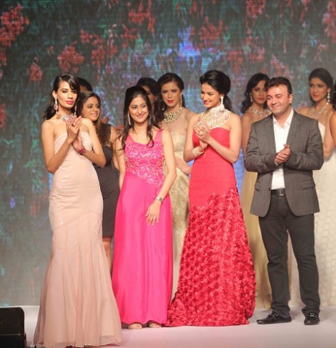 kashi Jewels Show at IIJW 2013 Day 4 Pictures 11