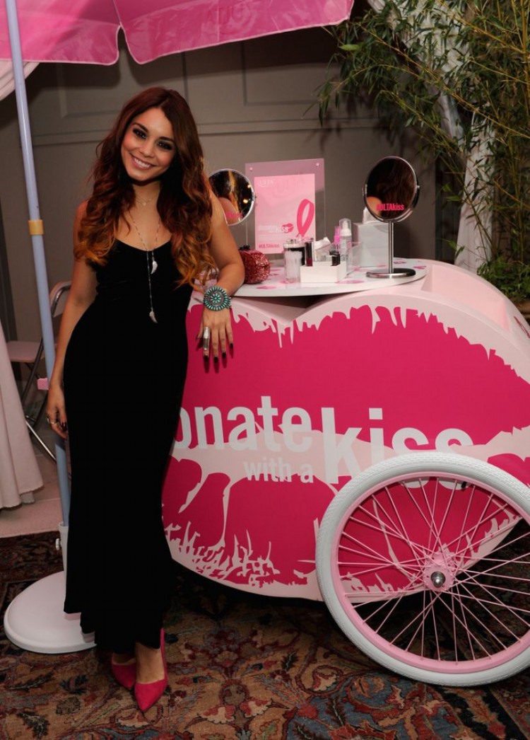 Vanessa-Hudgens-at-2013-Ulta-Beauty-Donate-with-a-Kiss-Event-in-Newyork-Pictures-3