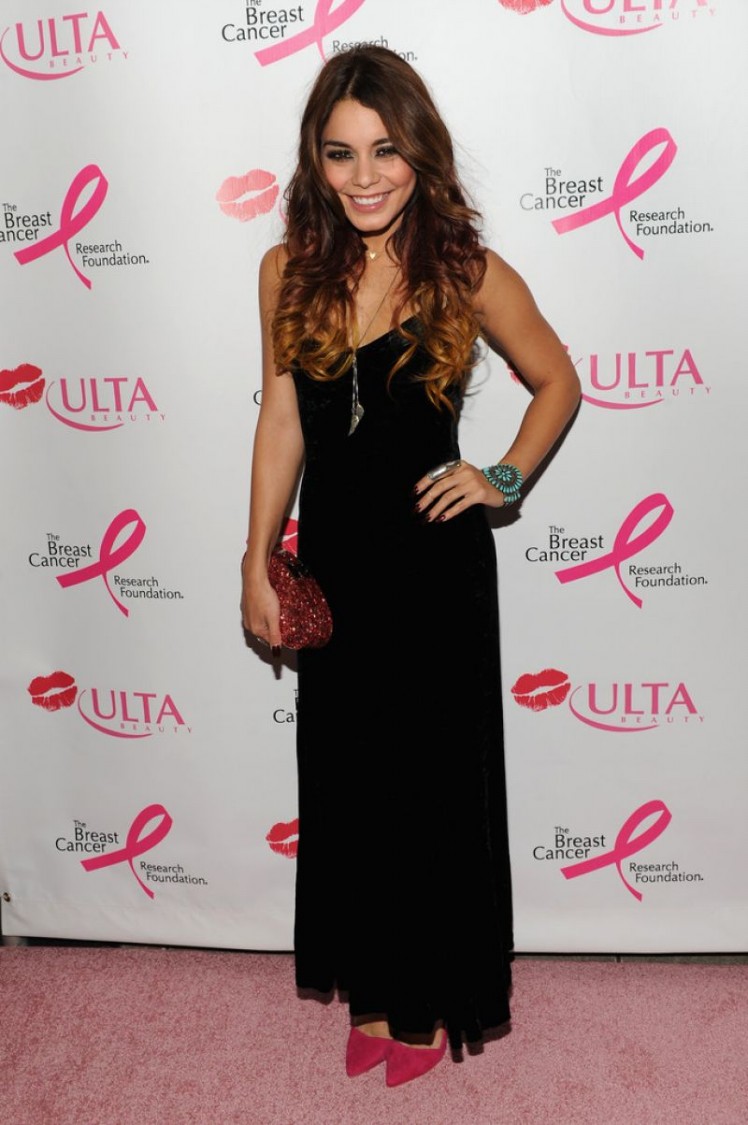 Vanessa-Hudgens-at-2013-Ulta-Beauty-Donate-with-a-Kiss-Event-in-Newyork-Pictures-9
