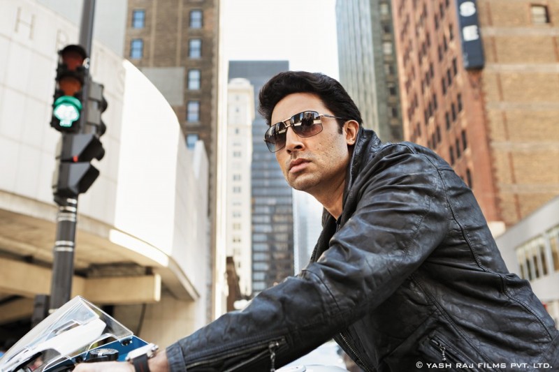 Aamir-Khan-Katrina-Kaif-Abhishek-Indian-Bollywood-Movie-Dhoom3-Wallpapers-Picture-2