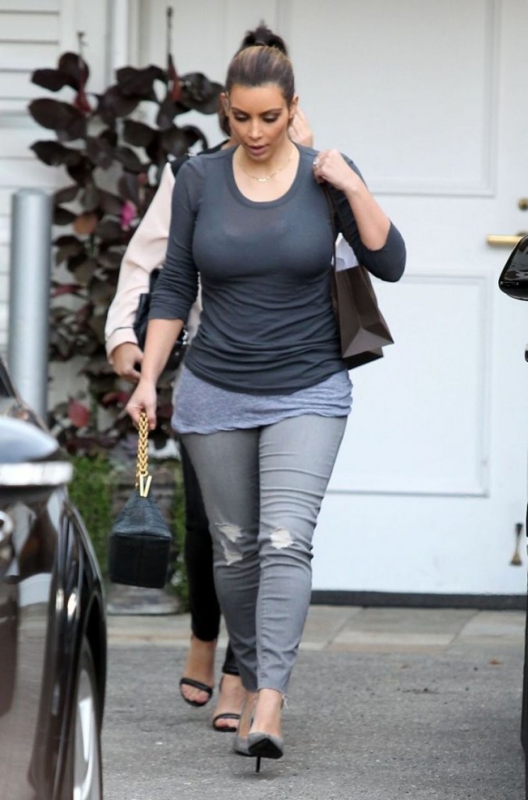 Kim-Kardashian-Out-Shopping-in-Los-Angeles-Image-Pictures-4