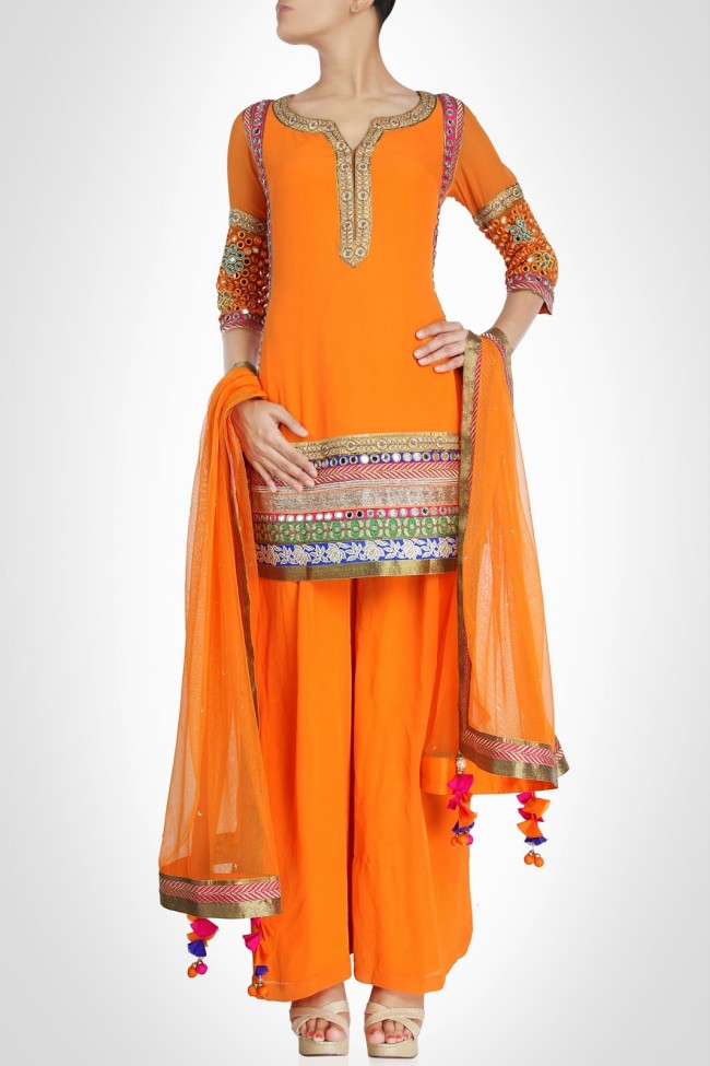 Beautiful-Bridal-Wedding-Lehanga-Choli-Saree-Anarkali-Churidar-New-Fashion-Dress-by-Designer-Surily-Goel-12