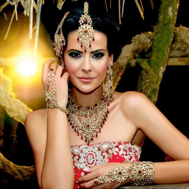 Indian-Bridal-Wedding-Jewellery-Set-Latest-Best-Stylish-Fashion-Collection-for-Brides-by-Kyles-Jewellery-4
