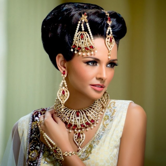 Indian-Bridal-Wedding-Jewellery-Set-Latest-Best-Stylish-Fashion-Collection-for-Brides-by-Kyles-Jewellery-7