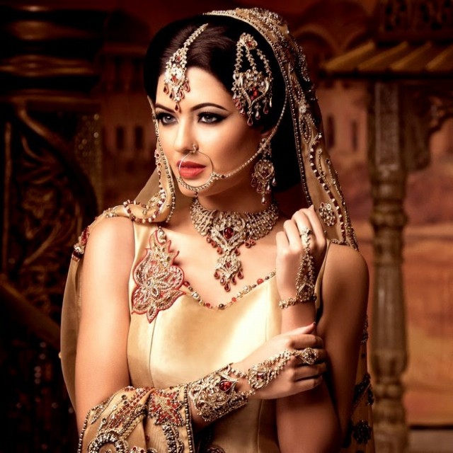 Indian-Bridal-Wedding-Jewellery-Set-Latest-Best-Stylish-Fashion-Collection-for-Brides-by-Kyles-Jewellery-
