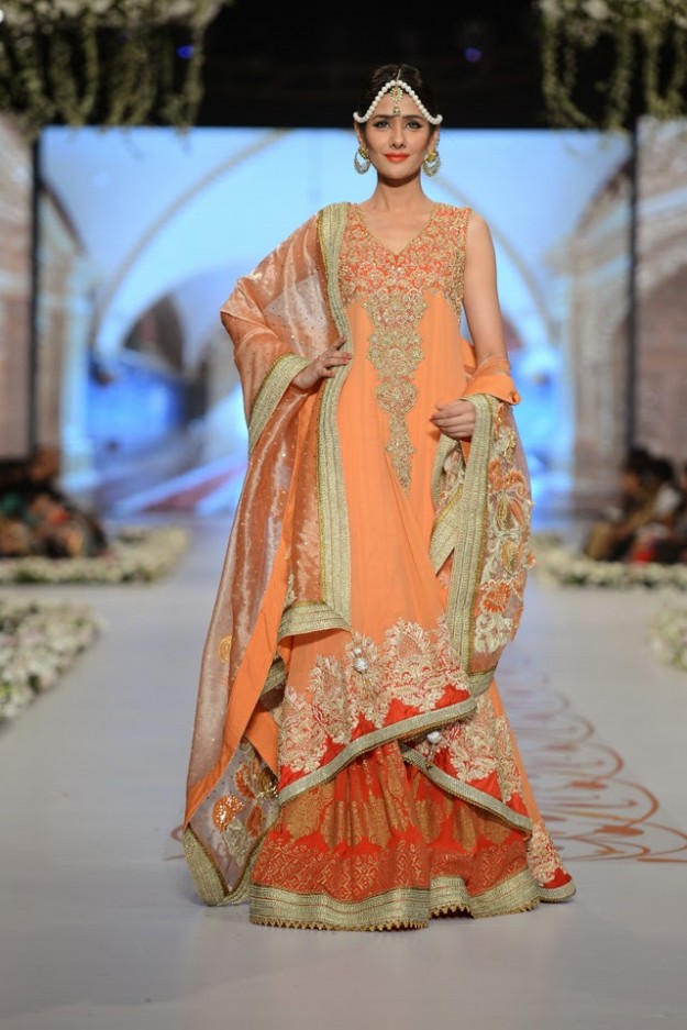 Bridal-Wedding-New-Fashion-Dress-at-PBCW-by-Designer-Deepak-Perwani-1