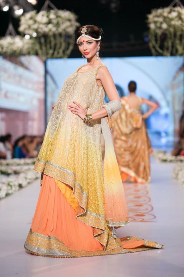 Bridal-Wedding-New-Fashion-Dress-at-PBCW-by-Designer-Deepak-Perwani-11