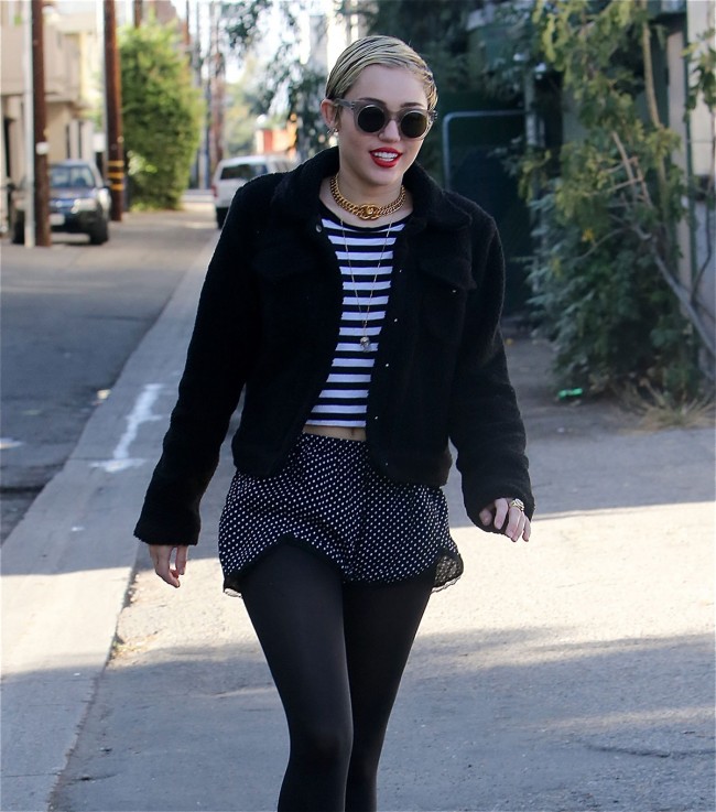 Miley-Cyrus-Out-and-About-in-Studio-Los-Angeles-City-Pictures-Image-2