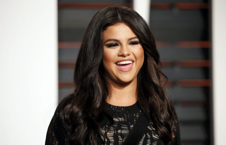 Selena-Gomez-at-Vanity-Fair-Oscar-Party-in-Hollywood-HD-HQ-Wallpapers-