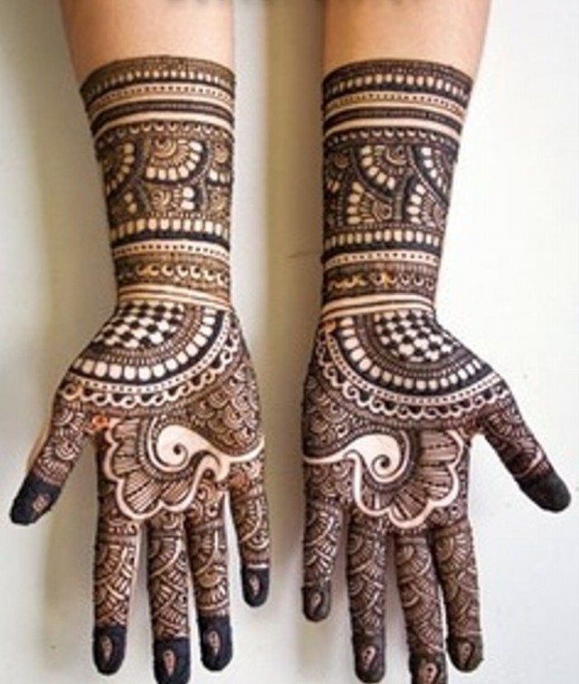 Latest Wedding-Bridal New Best Mehndi Designs for Girls Feet-Hand Mehendi Styles-10