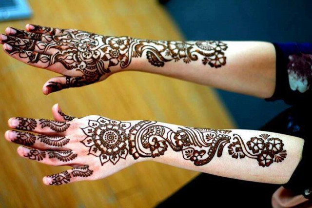 Latest Wedding-Bridal New Best Mehndi Designs for Girls Feet-Hand Mehendi Styles-9