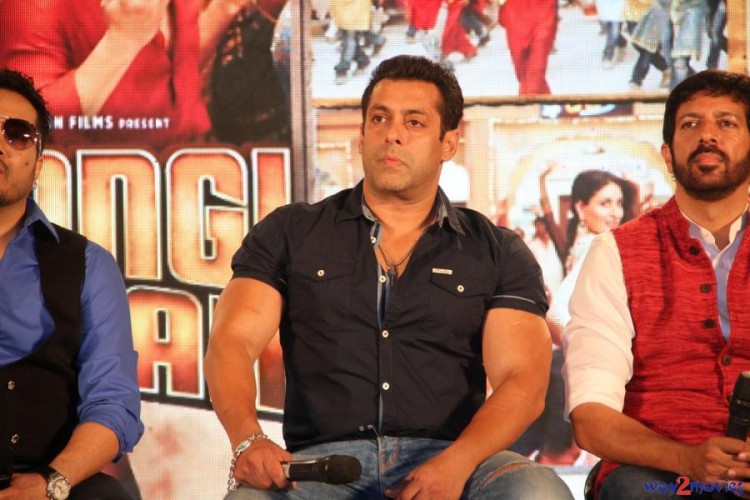 Salman Khan Indian-Bollywood Movie Bajrangi Bhaijaan Eid Special Song Launch HD Wallpapers-
