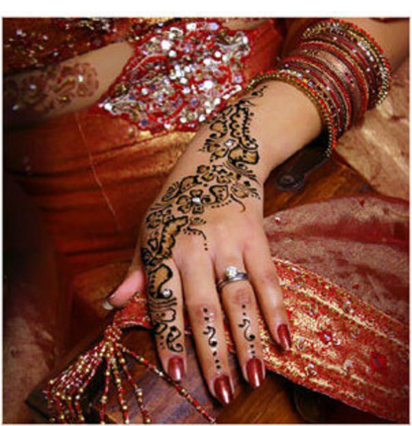 New Wedding-Bridal Latest Mehndi Designs for Hands and Feet Pictures-Images-6