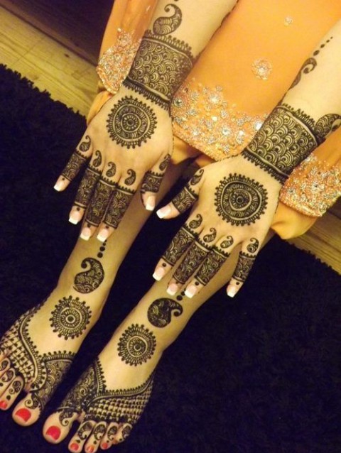 New Stylish Wedding-Bridal Arabic Henna Mehndi Designs Images for Brides-Dulhan Hands-Feet-9