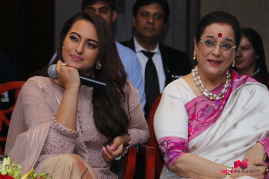 Sonakshi Sinha Bollywood-Indian Actress-Model at Shatrughan Sinha's Book Launch Image-Pictures-5