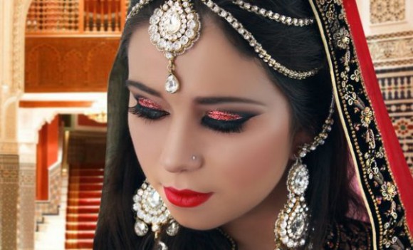 Asian Bridal Wedding Makeup Ideas for Modern Girls for Mehndi-Walima&Baraat Ceremony-