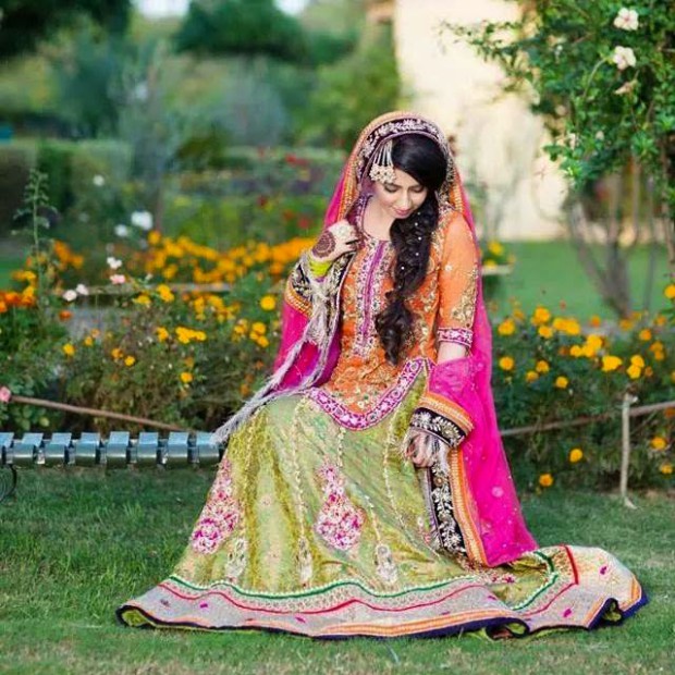 New Fashionable Wedding-Bridal-Mehndi Dresses Designs-4